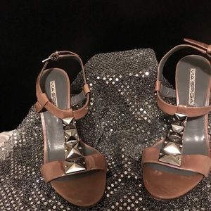 Tan, pewter plates, open slings , 4 in heels, sz 6